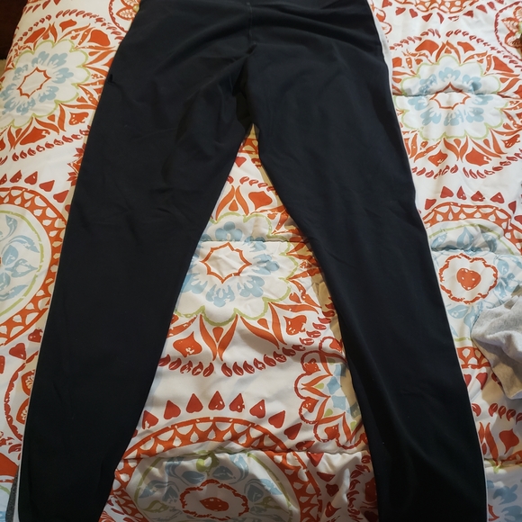 Black PINK Leggings - Picture 2 of 2